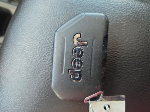 Used 2021 Jeep Wrangler Sport AWD/4WD image 28