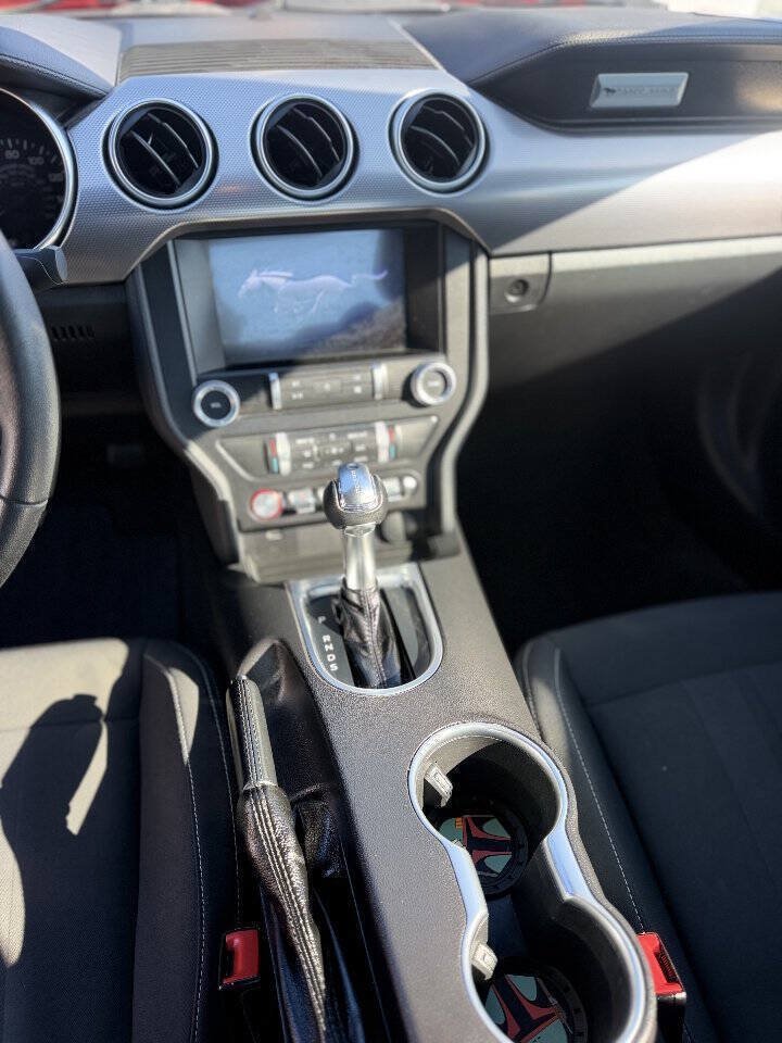 Used 2019 Ford Mustang Coupe w/ Equipment Group 101A RWD image 14