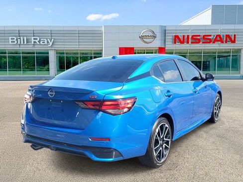 Used 2024 Nissan Sentra SR w/ SR Premium Package FWD image 4