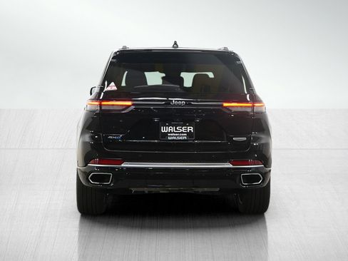 Used 2022 Jeep Grand Cherokee Summit w/ Luxury Tech Group V AWD/4WD image 4