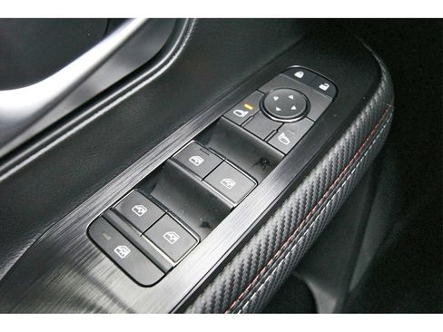 New 2026 Nissan Kicks SR image 21