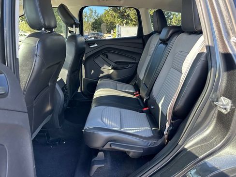 Used 2018 Ford Escape SE w/ SE Sport Appearance Package AWD/4WD image 8