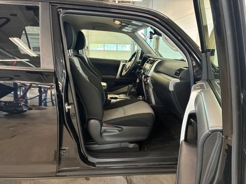 Used 2021 Toyota 4Runner SR5 AWD/4WD image 12