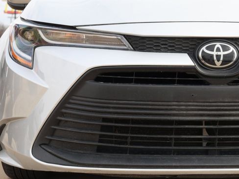 Used 2024 Toyota Corolla LE image 9