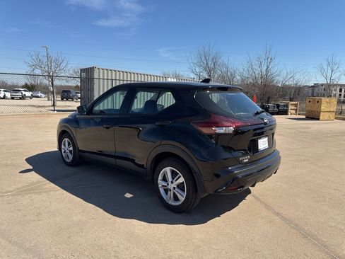 Certified 2024 Nissan Kicks S image 3