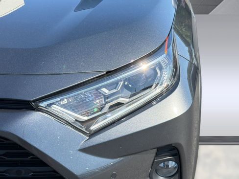 Certified 2021 Toyota RAV4 XLE Premium AWD/4WD image 11