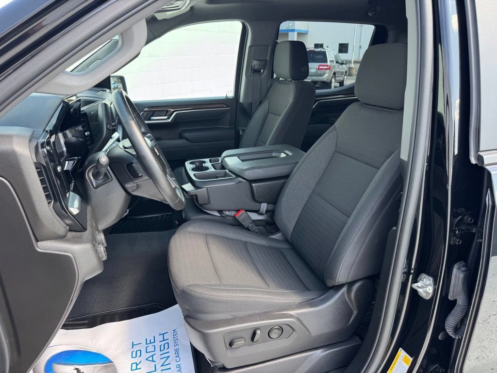 Used 2026 Chevrolet Silverado 1500 LT RWD image 16