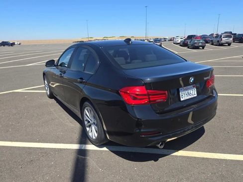 Used 2016 BMW 320i Sedan RWD image 2