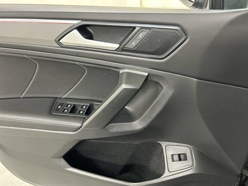 Certified 2024 Volkswagen Tiguan SE R-Line AWD/4WD image 11