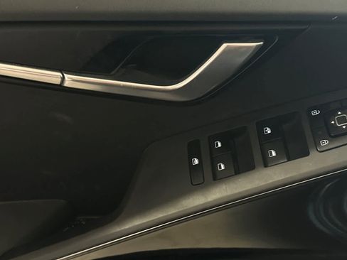 Used 2023 Kia Niro EX Touring FWD image 15