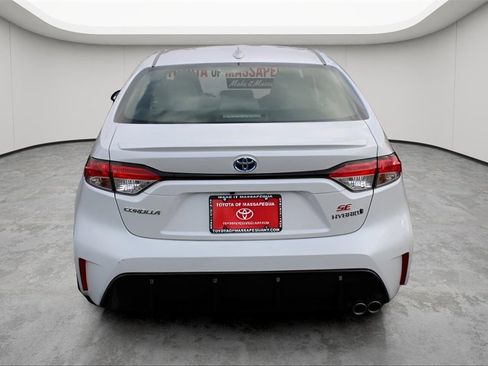 Certified 2024 Toyota Corolla SE image 4