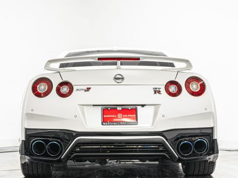 Used 2021 Nissan GT-R Premium AWD/4WD image 8