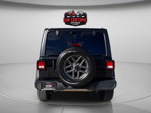 Used 2024 Jeep Wrangler Sport S image 5