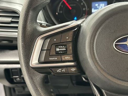 Used 2021 Subaru Crosstrek 2.0i image 8