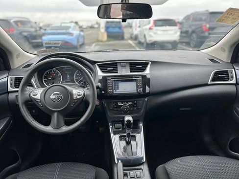 Used 2018 Nissan Sentra SR w/ Technology Package FWD image 16