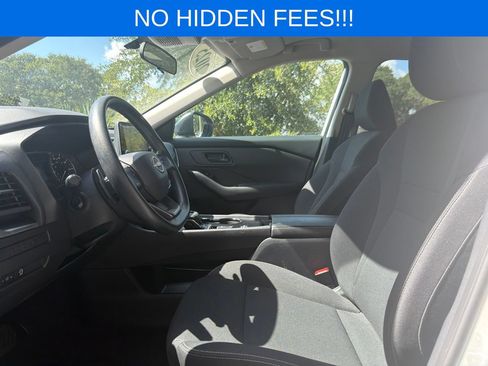 Used 2025 Nissan Rogue S FWD image 11