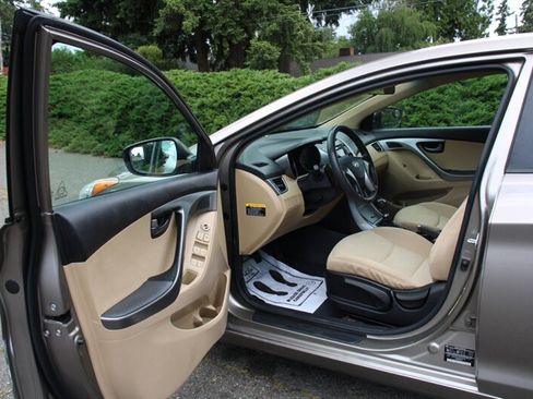 Used 2013 Hyundai Elantra GLS FWD image 5