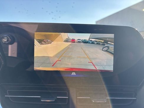 Used 2025 Chevrolet Trax RS w/ Sunroof Package image 25