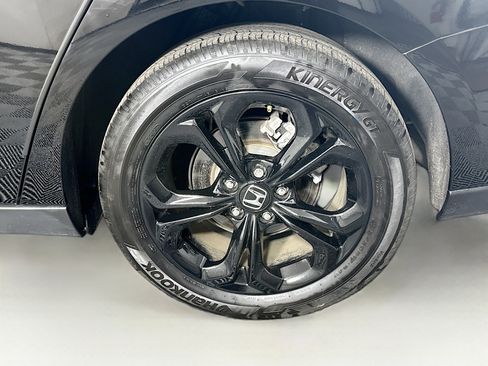 Used 2025 Honda Accord SE image 11