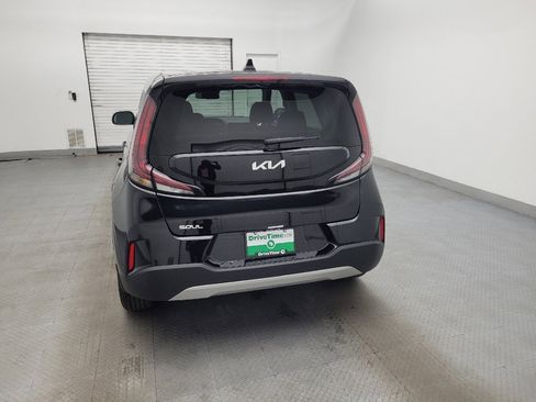 Used 2023 Kia Soul LX w/ LX Technology Package image 6