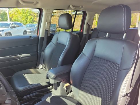 Used 2016 Jeep Patriot Sport w/ Power Value Group image 19