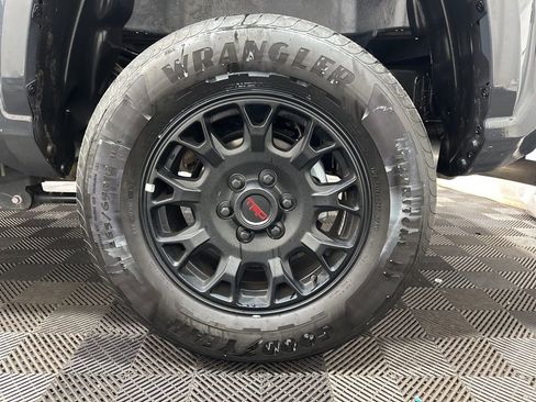 Certified 2025 Toyota Tacoma SR5 image 35