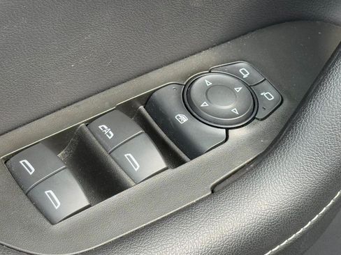 Used 2024 Chevrolet Blazer LT FWD image 21