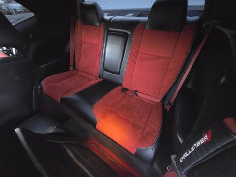 Used 2016 Dodge Challenger SRT Hellcat image 30