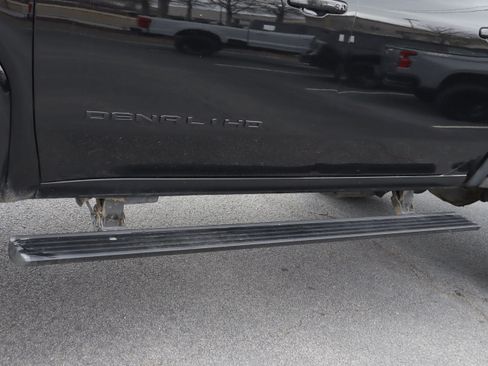 Used 2025 GMC Sierra 2500 Denali Ultimate image 39