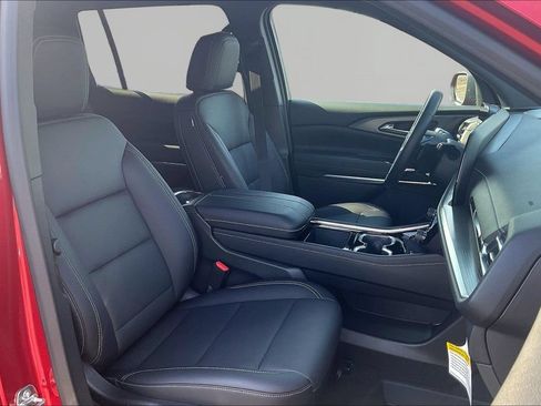 Used 2026 Chevrolet Traverse LT w/ LPO, Floor Liner Package FWD image 31