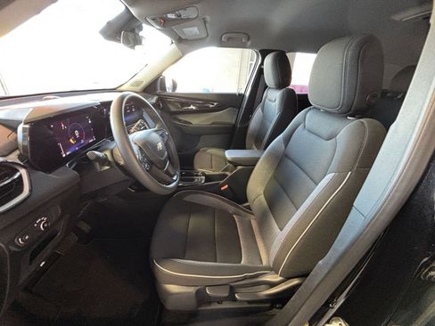 Used 2025 Chevrolet TrailBlazer LT image 25