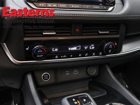 Used 2023 Nissan Rogue SV w/ SV Premium B Package AWD/4WD image 19