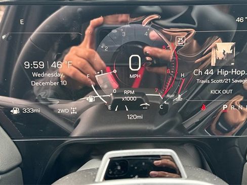 New 2026 GMC Yukon Elevation image 32