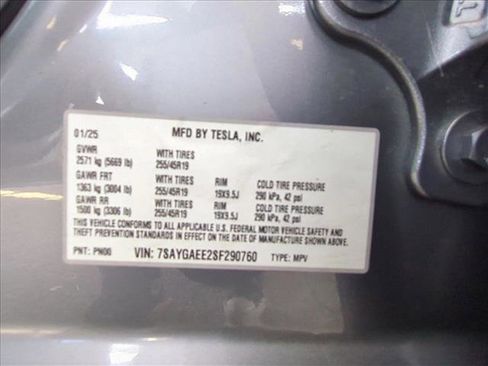 Used 2025 Tesla Model Y Long Range image 26