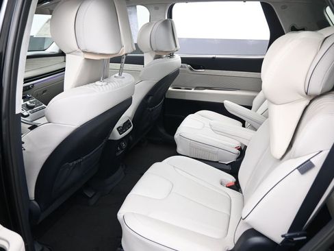 Used 2023 Hyundai Palisade Calligraphy w/ Cargo Package image 29