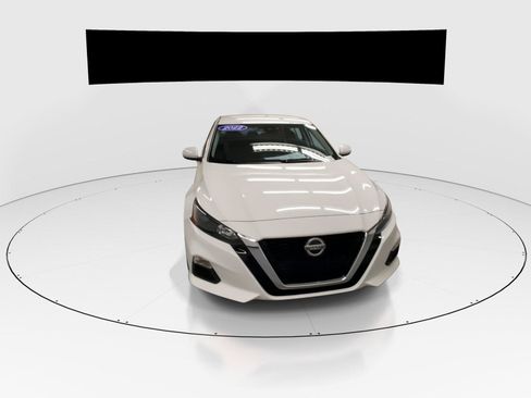 Used 2022 Nissan Altima 2.5 S FWD image 3