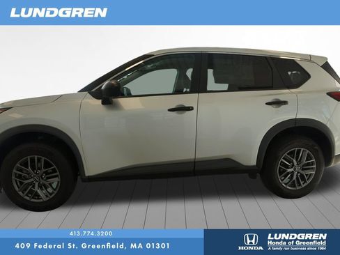 Used 2024 Nissan Rogue S AWD/4WD image 4