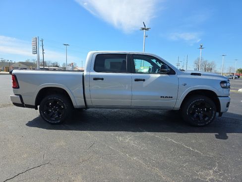 New 2026 RAM 1500 4x4 Crew Cab image 4