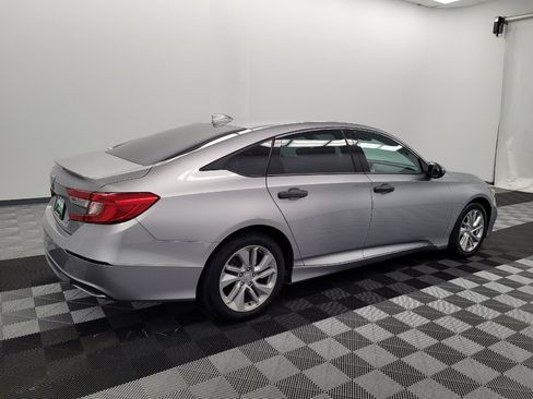 Used 2018 Honda Accord LX image 10