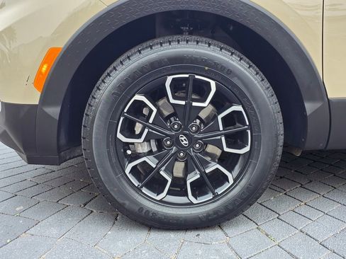 Certified 2024 Hyundai Santa Cruz SEL image 8