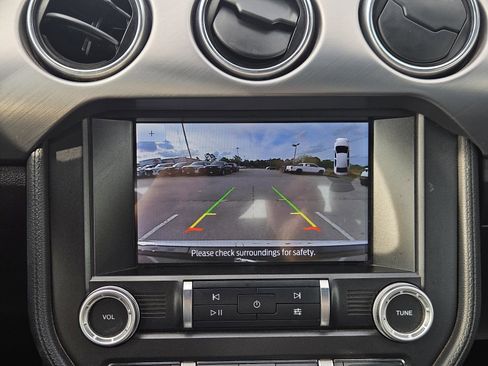 Used 2023 Ford Mustang Premium image 11