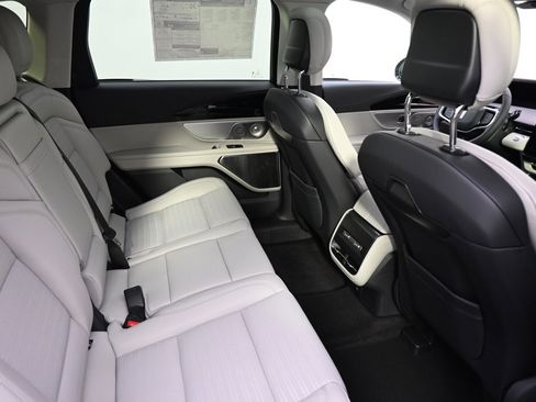 New 2026 Lincoln Nautilus Reserve image 18