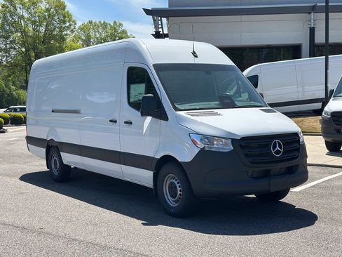 New 2025 Mercedes-Benz Sprinter 2500 image 1