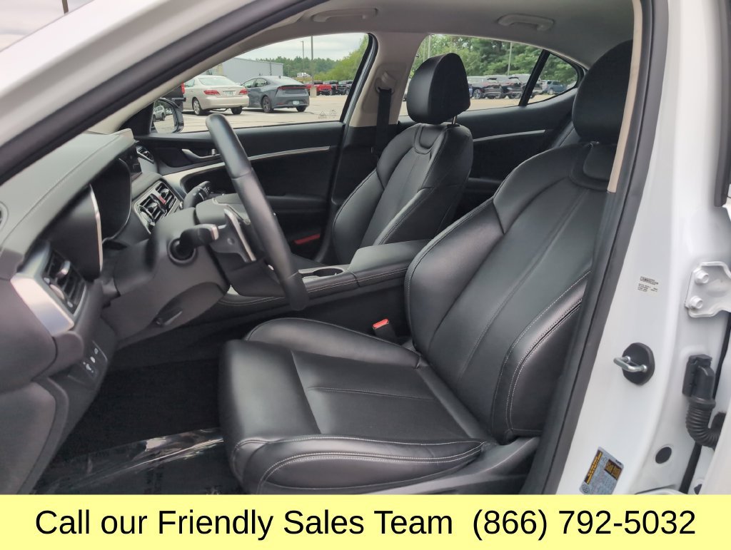 Used 2023 Genesis G70 2.0T AWD/4WD image 11