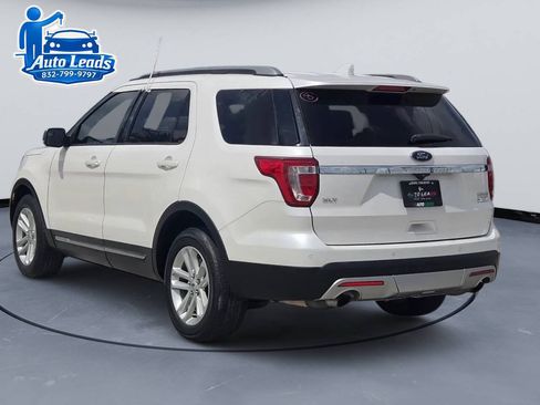 Used 2016 Ford Explorer XLT w/ Equipment Group 202A FWD image 6