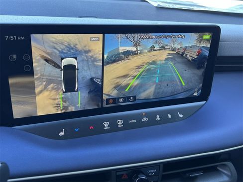 New 2026 Nissan Leaf Platinum+ image 11