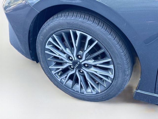 Certified 2023 Kia Forte GT-Line w/ GT-Line Technology Package FWD image 28
