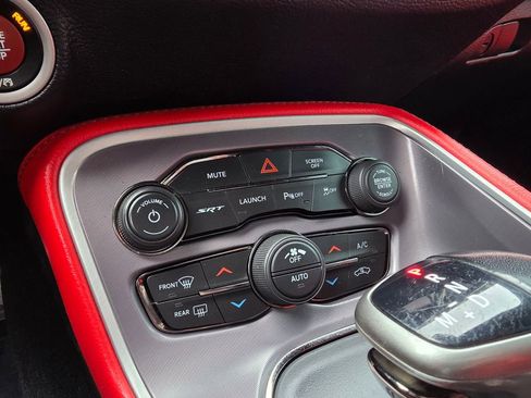 Used 2021 Dodge Challenger SRT Hellcat image 17