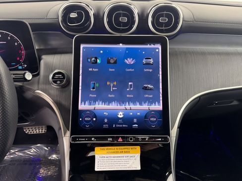 Used 2024 Mercedes-Benz GLC 300 GLC 300 w/ AMG Line image 17