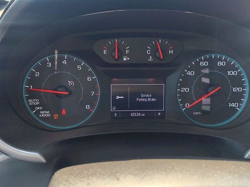 Used 2025 Chevrolet Malibu LT FWD image 12